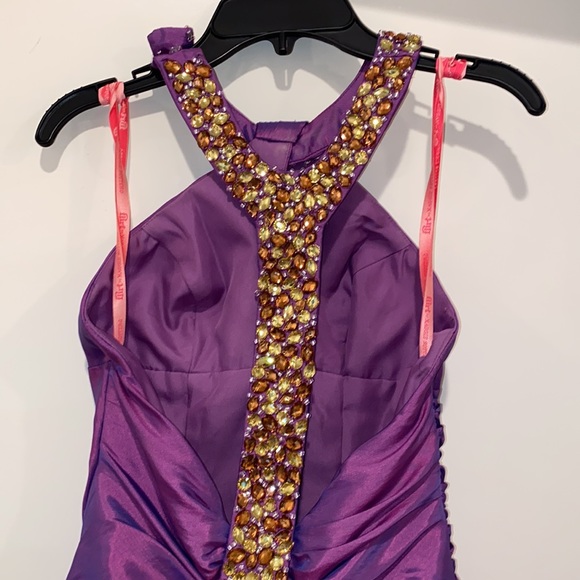 Prom Dress 👗💕 - Picture 3 of 6